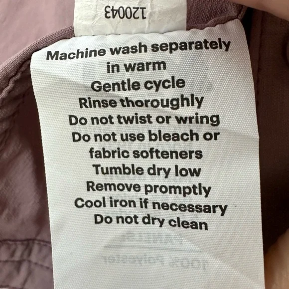 REI Women’s Hiking Shirt, Medium, Like New - Picture 4 of 4